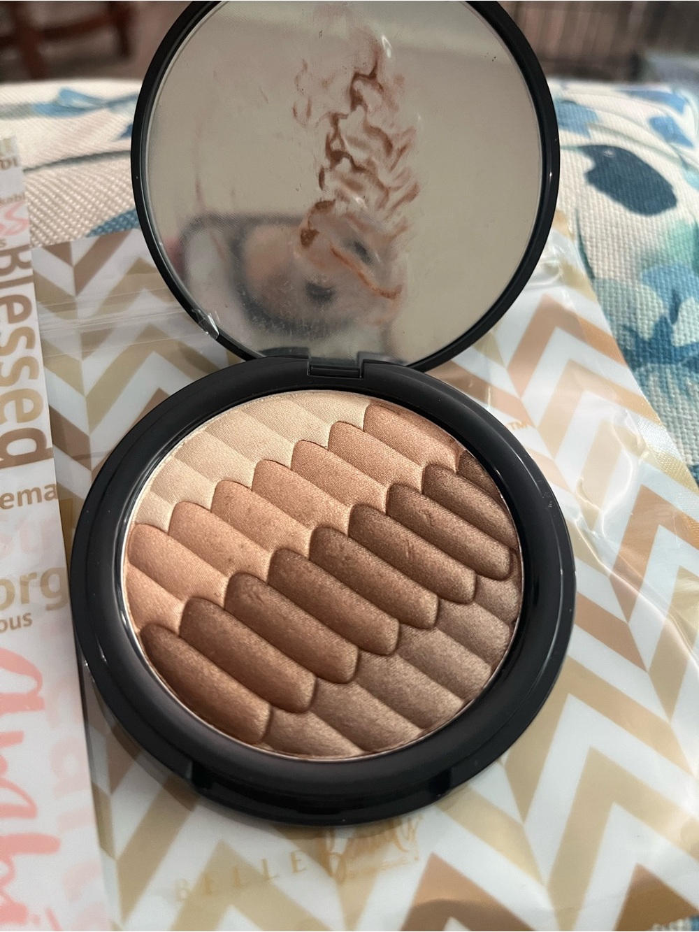 *5/$30* Belle Beauty Eyeshadow Compact and Brush